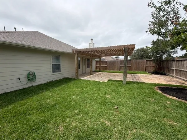 $2,600 | 32327 Cross Spring Park Lane, Conroe, TX 77385