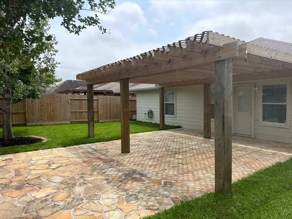 $2,600 | 32327 Cross Spring Park Lane, Conroe, TX 77385