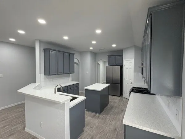 $2,600 | 32327 Cross Spring Park Lane, Conroe, TX 77385