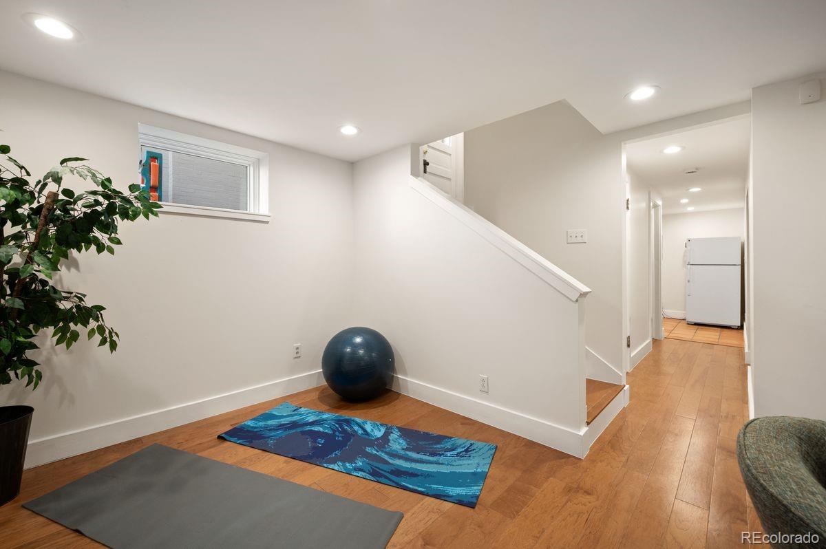 2230 Cherry Street Denver, CO 80207 - Photo 24 of 39