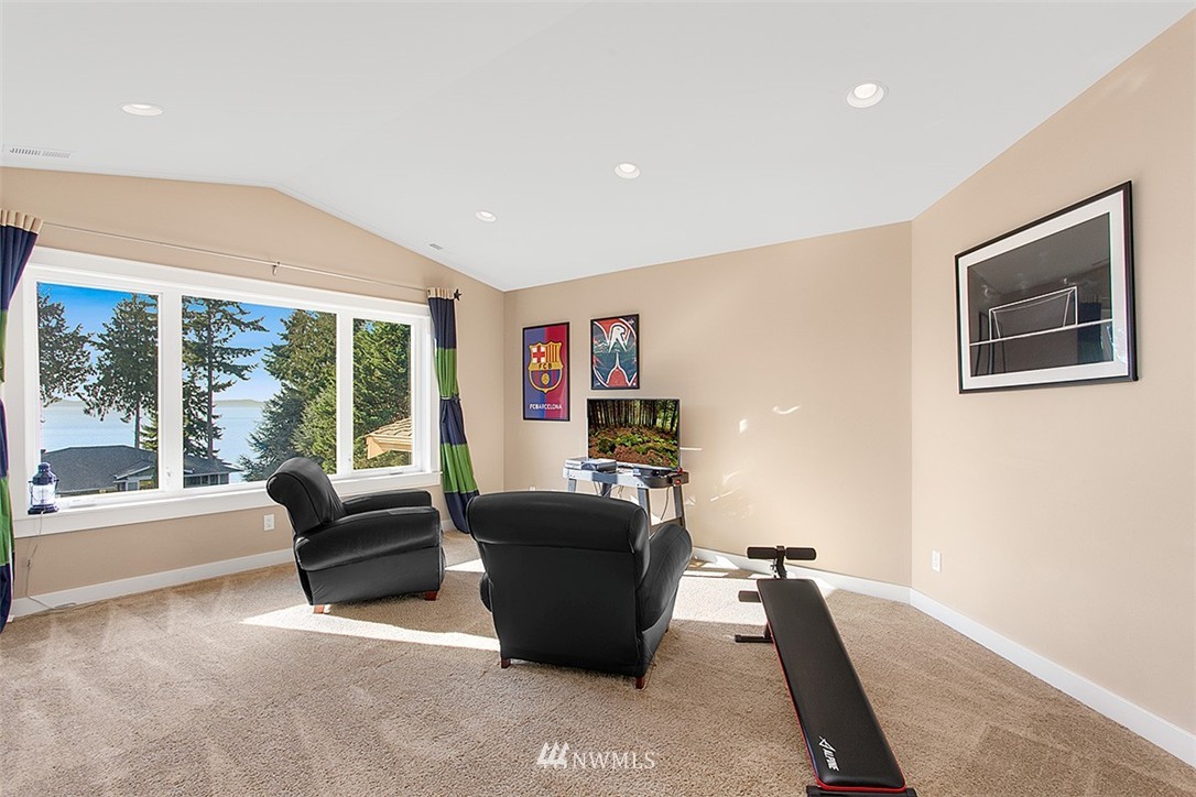 8910 178th Place Southwest Edmonds, WA 98026 - Photo 13 of 25 Gallery Image 13