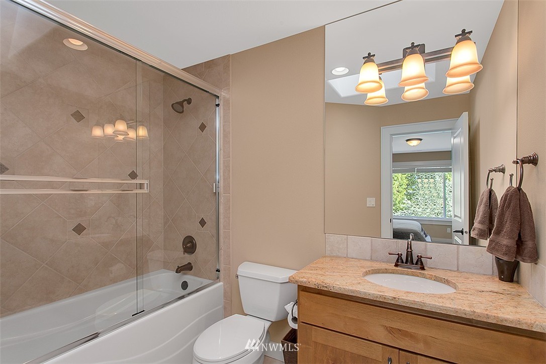 8910 178th Place Southwest Edmonds, WA 98026 - Photo 17 of 25 Gallery Image 17