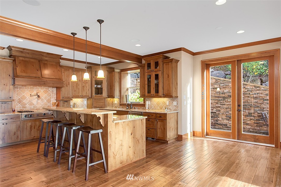 8910 178th Place Southwest Edmonds, WA 98026 - Photo 4 of 25 Gallery Image 4