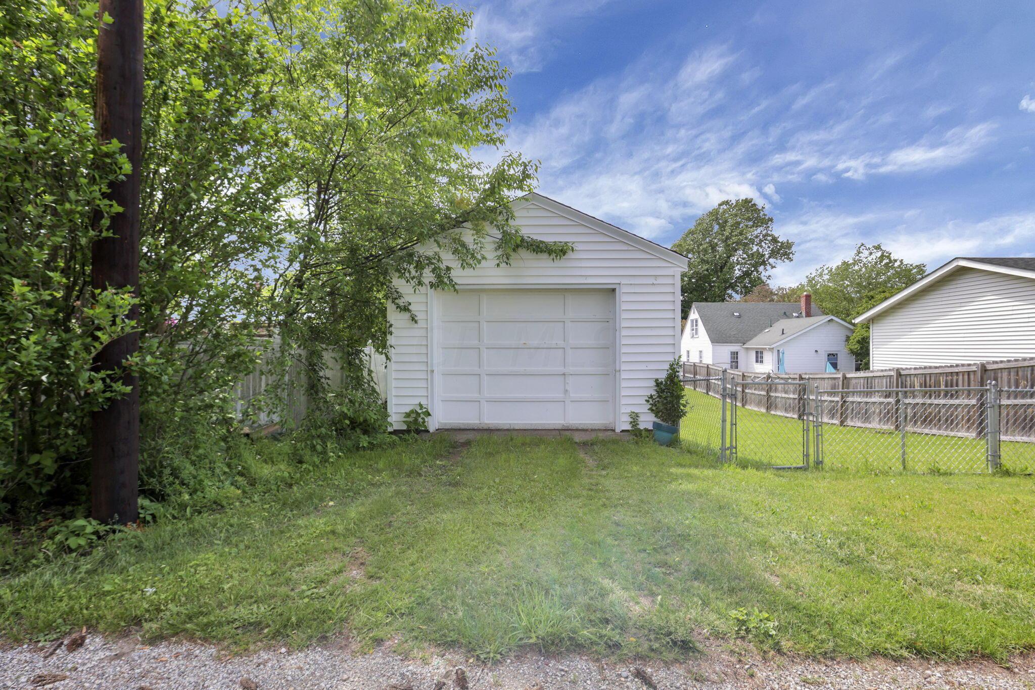 578 Edgemont Road Newark, OH 43055 - Photo 32 of 35 35-web-or-mls-BS5A3815