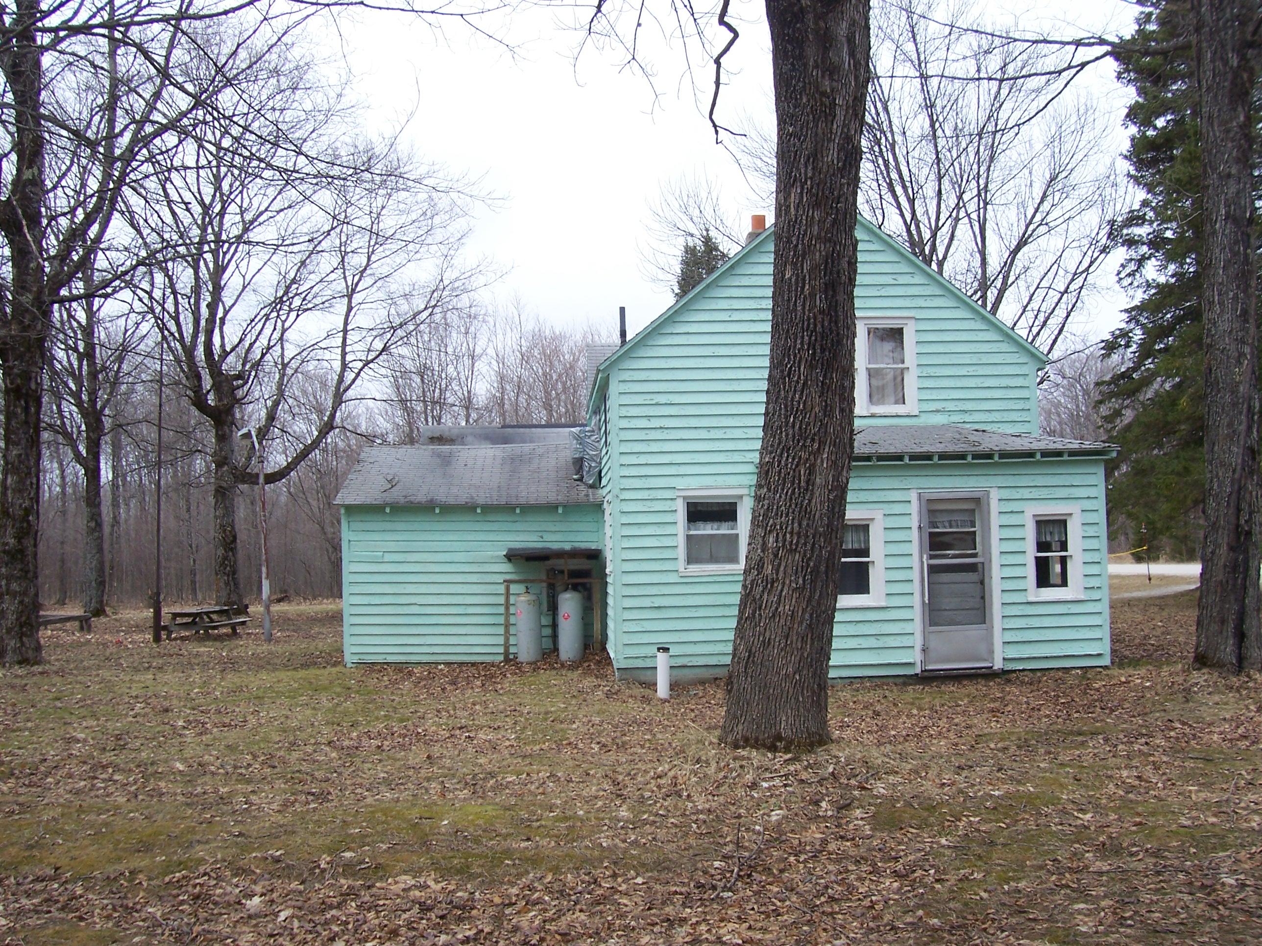 4139 Saint Ignace Road Hessel, MI 49745 - Photo 14 of 17 Gallery Image 14