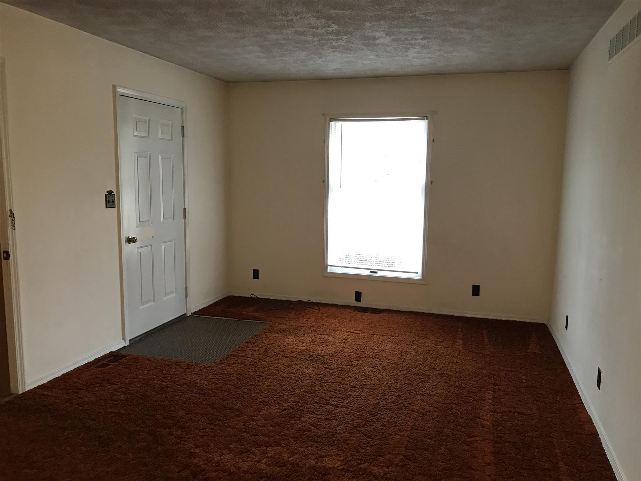 13401 Mt Calvary Road Loogootee, IN 47553 - Photo 7 of 25