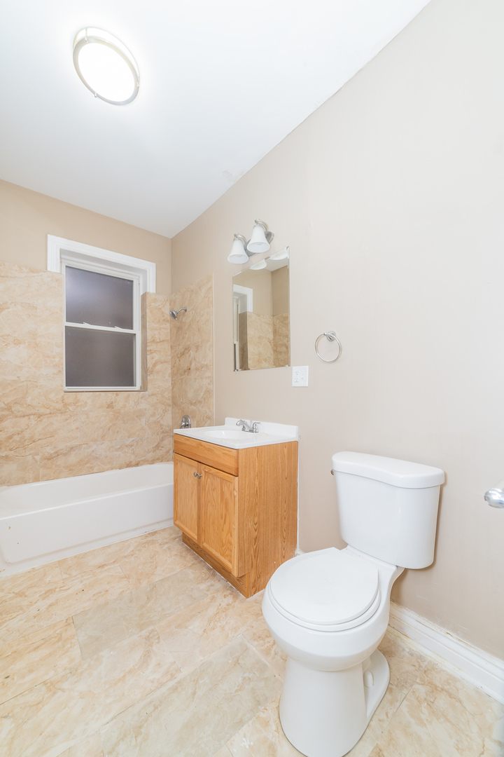 7122 South Normal Boulevard Chicago, IL 60621 - Photo 17 of 20