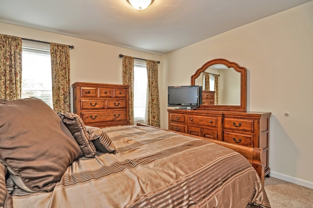 26 Glezen Street Worcester, MA 01604 - Photo 8 of 20 Gallery Image 8