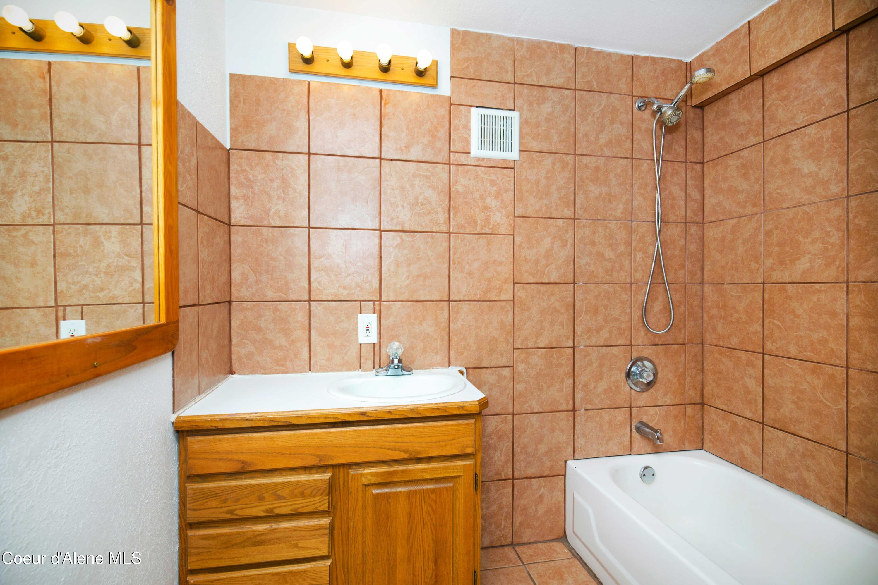 41 Pinecone Road Sandpoint, ID 83864 - Photo 33 of 61 41PR_60