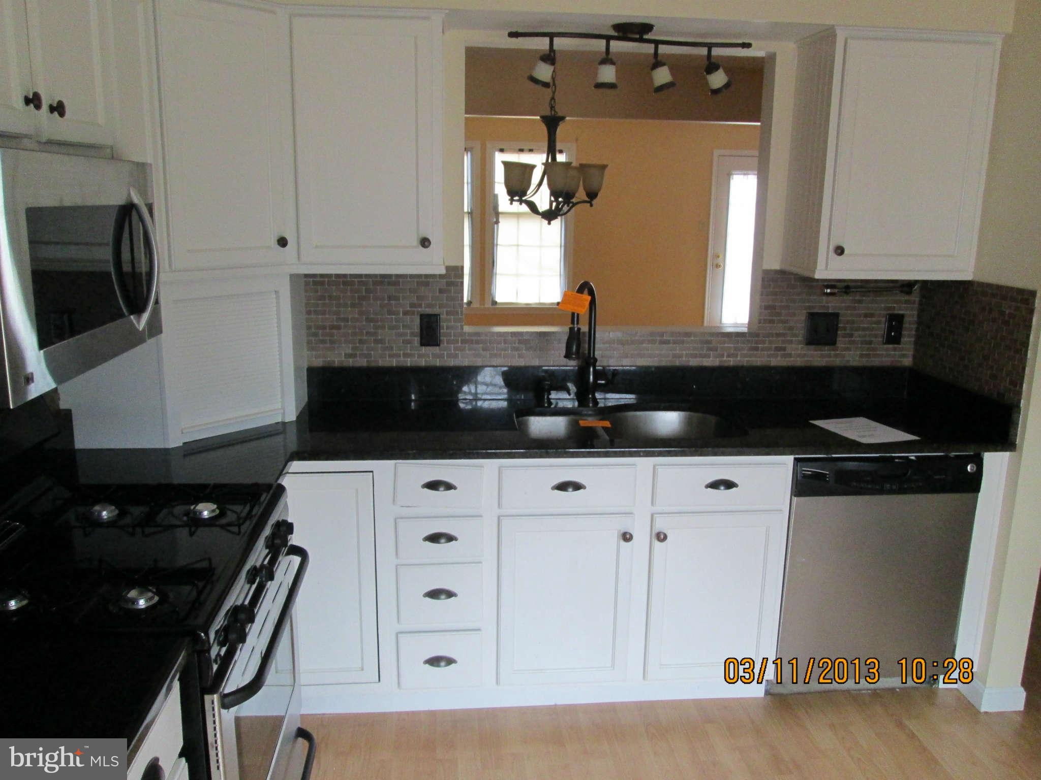 2403 Prentice Court Frederick, MD 21702 - Photo 3 of 20 Kitchen