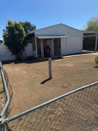 $1,600 | 2615 East Grandview Road, Phoenix, AZ 85032