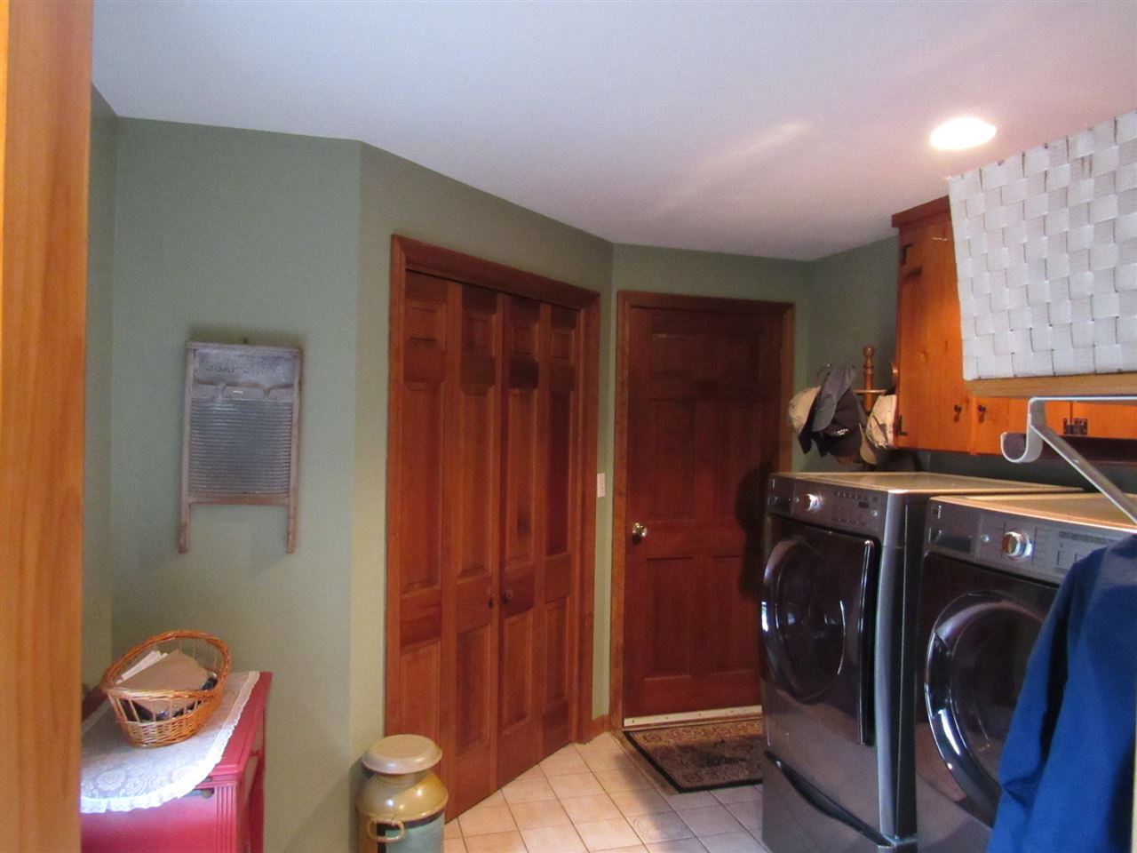14 Shaker Road Concord, NH 03301 - Photo 2 of 26