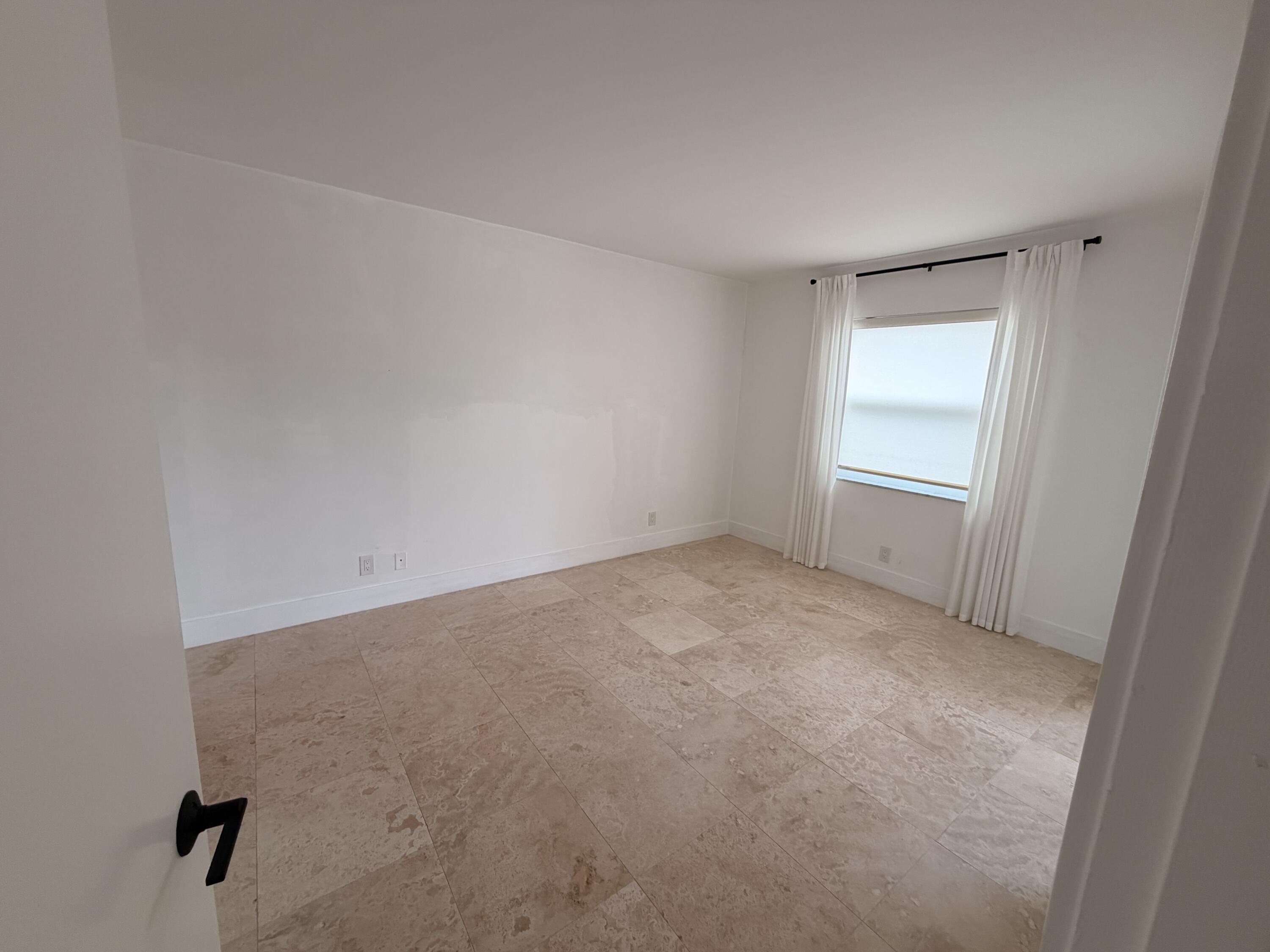 308 Golfview Road, Unit PH03 North Palm Beach, FL 33408 - Photo 9 of 16 IMG_3526
