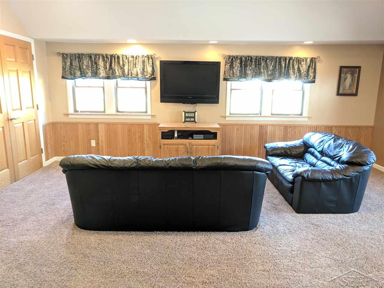 11385 Sarle Road Freeland, MI 48623 - Photo 17 of 44 31363379-16.JPG