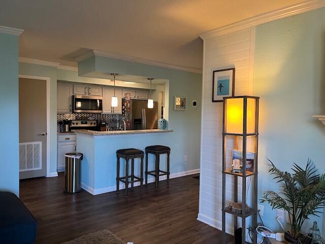 1481 Center St Extension, Unit 207 Mount Pleasant, SC 29464 - Photo 4 of 27 IMG_2952