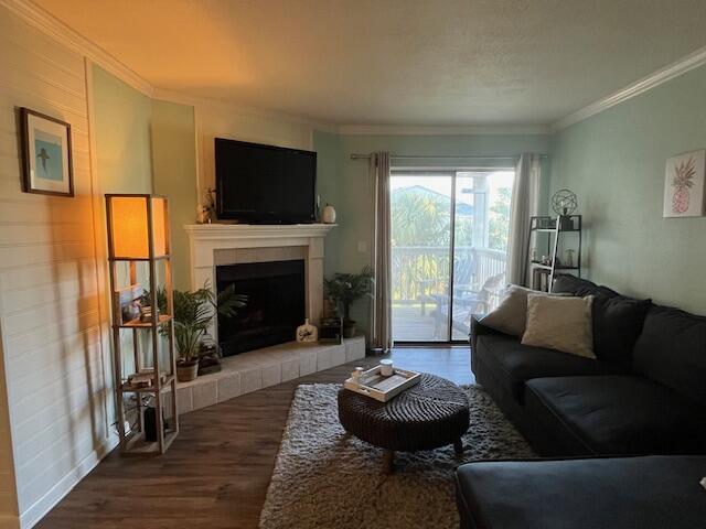 1481 Center St Extension, Unit 207 Mount Pleasant, SC 29464 - Photo 5 of 27 IMG_2955