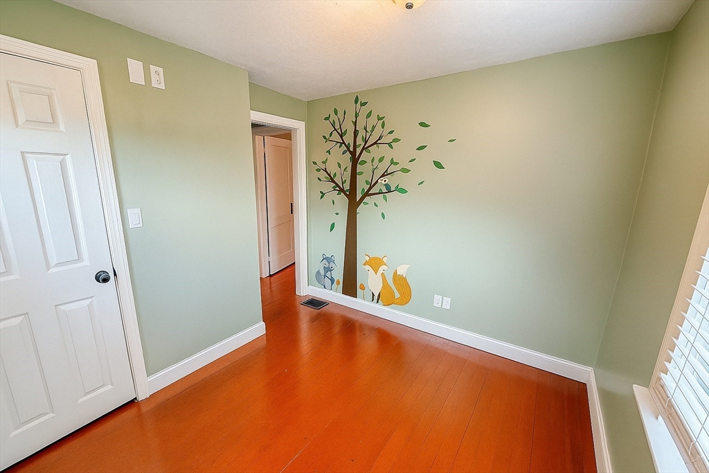 129 Lake Street Waltham, MA 02451 - Photo 17 of 39