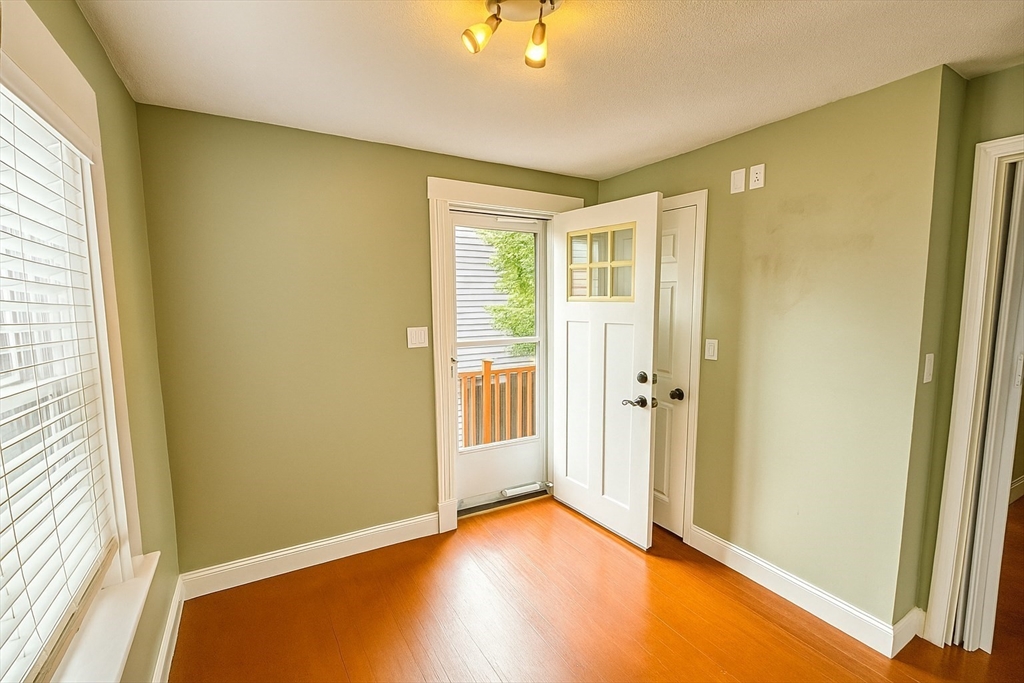 129 Lake Street Waltham, MA 02451 - Photo 18 of 39