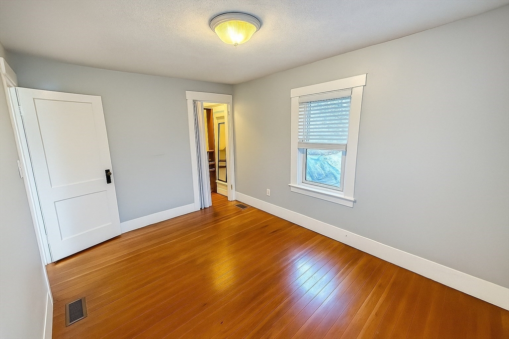 129 Lake Street Waltham, MA 02451 - Photo 23 of 39