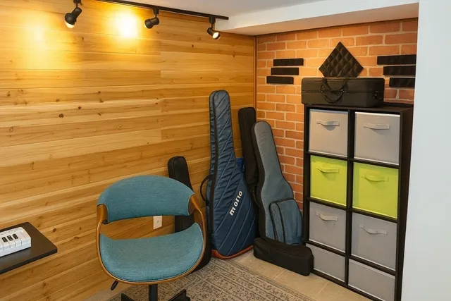 $599,900 | 129 Lake Street, Waltham, MA 02451