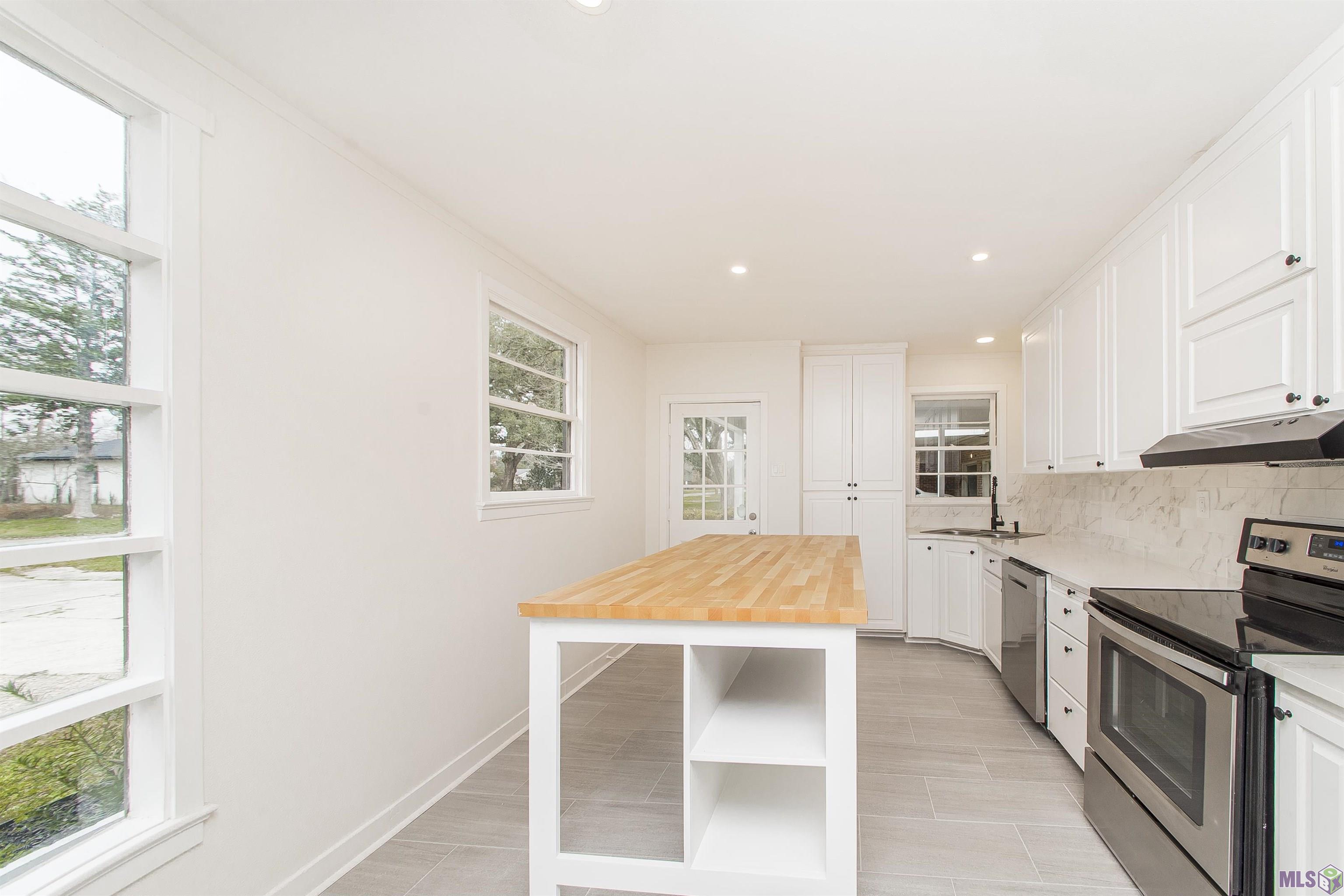 576 Broadmoor Avenue Baton Rouge, LA 70815 - Photo 10 of 27 Gallery Image 10