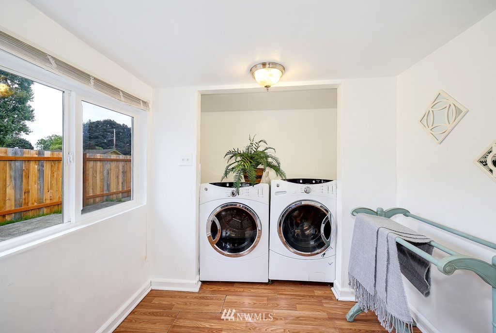 3525 Northeast 10th Street Renton, WA 98056 - Photo 11 of 19