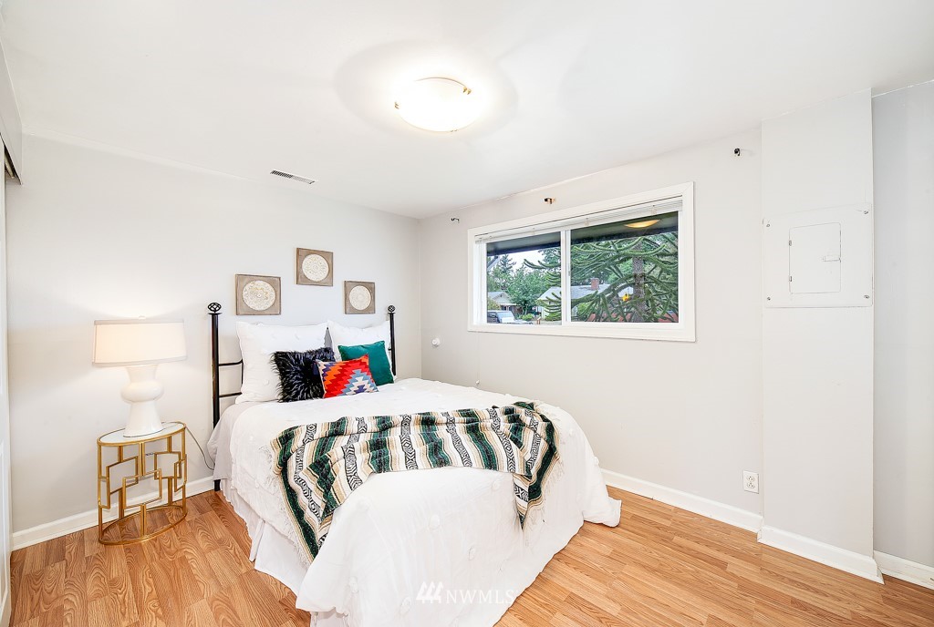 3525 Northeast 10th Street Renton, WA 98056 - Photo 13 of 19