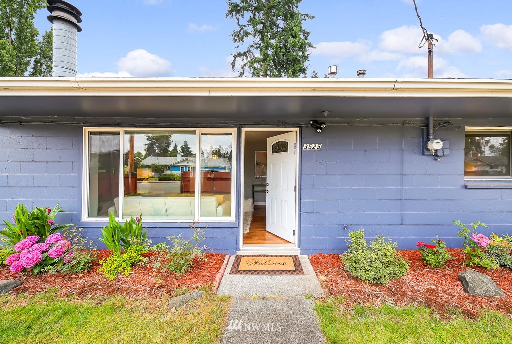 3525 Northeast 10th Street Renton, WA 98056 - Photo 6 of 19