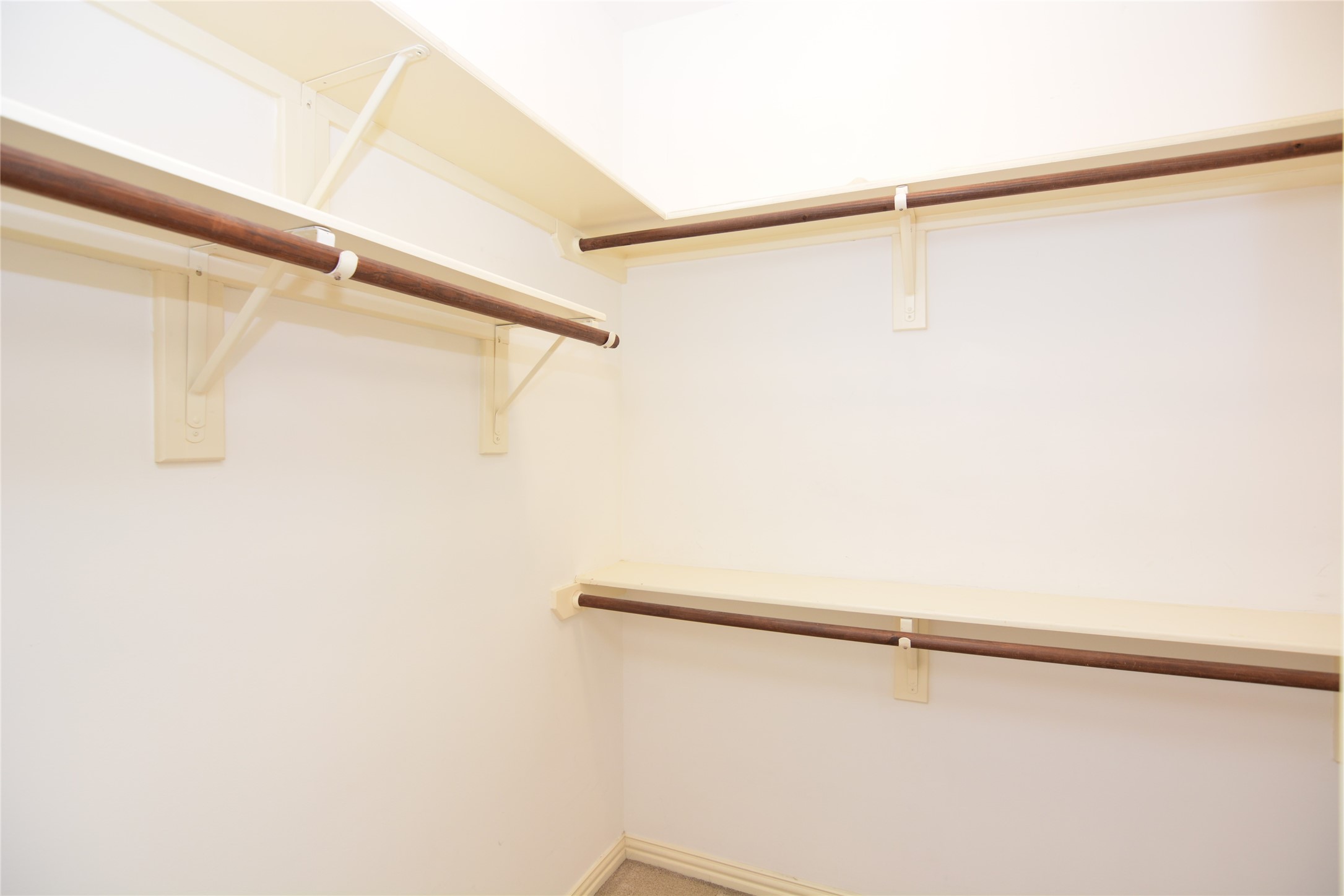 6119 Windwater Pointe Houston, TX 77036 - Photo 12 of 23 a view of a wall