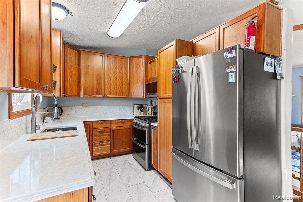 961 Jolly Road Okemos, MI 48864 - Photo 5 of 29