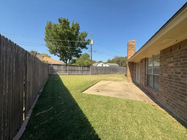 $2,095 | 5604 Ember Drive, Arlington, TX 76016