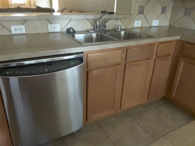 a close view of sink