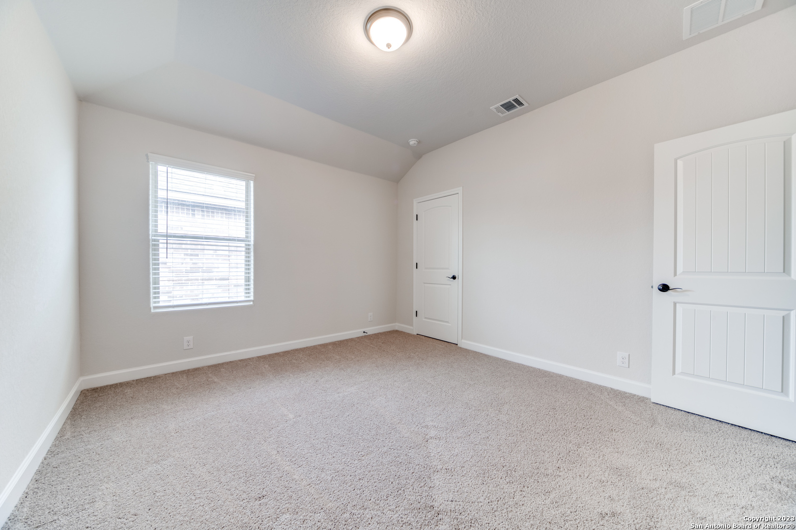 118 Wickersham Boerne, TX 78015 - Photo 9 of 12