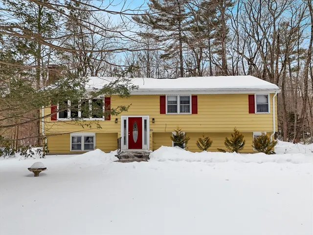$325,000 | 386 Redemption Rock Trail, Sterling, MA 01564