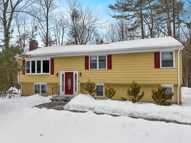$325,000 | 386 Redemption Rock Trail, Sterling, MA 01564