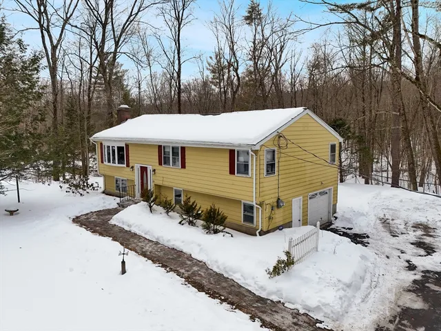 $325,000 | 386 Redemption Rock Trail, Sterling, MA 01564