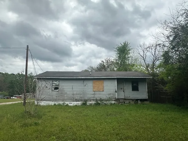 $49,999 | 105 Lodge Street, Ore City, TX 75683