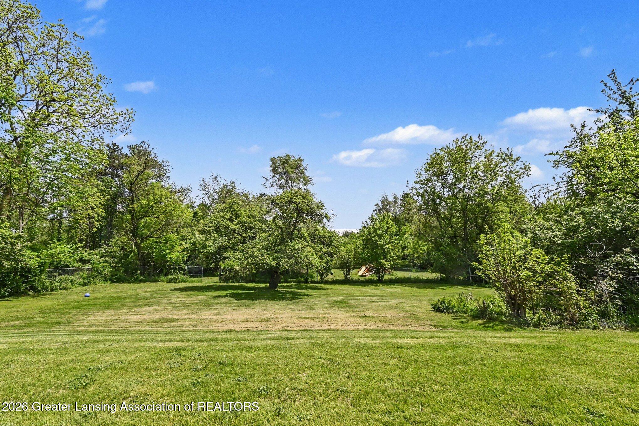 16453 Center Road East Lansing, MI 48823 - Photo 25 of 33 028_file_2549