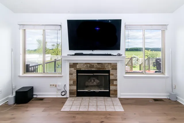 $331,500 | 769 Falcon Drive, Dundee, MI 48131