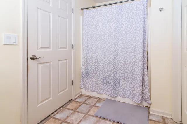 $331,500 | 769 Falcon Drive, Dundee, MI 48131