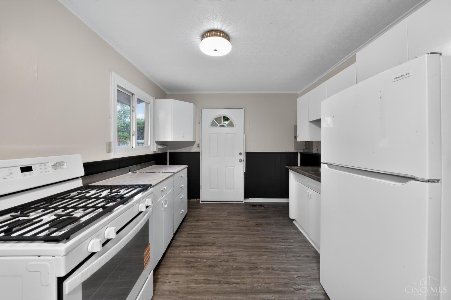 2505 Wenning Road Cincinnati, OH 45231 - Photo 11 of 31
