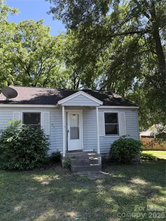 $1,095 | 909 East Harrison Avenue, Gastonia, NC 28054