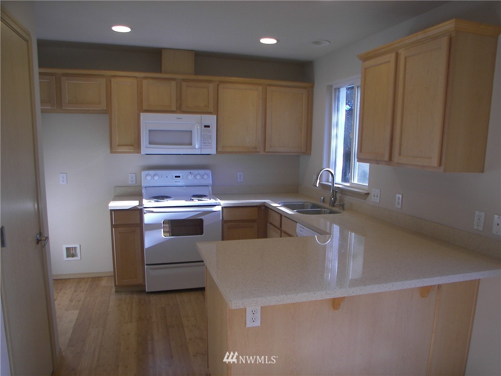 1310 196th Place Southeast Bothell, WA 98012 - Photo 3 of 24