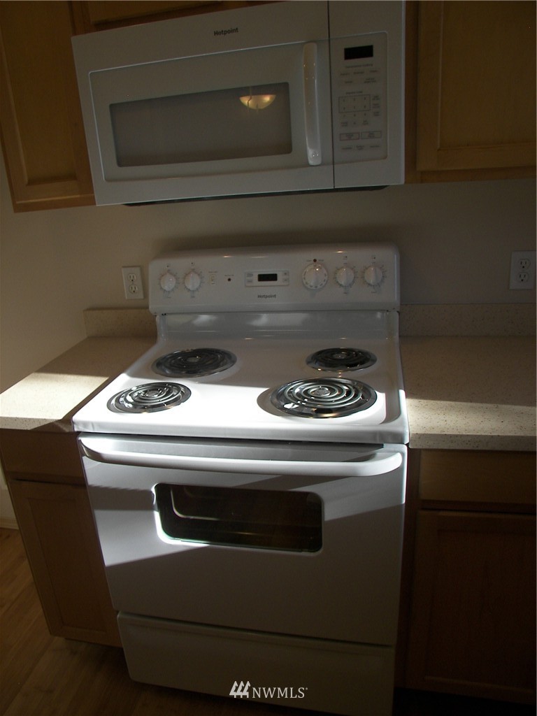 1310 196th Place Southeast Bothell, WA 98012 - Photo 7 of 24