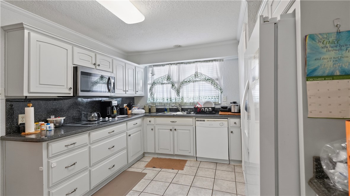 761 South 4th Street Jesup, GA 31545 - Photo 6 of 30