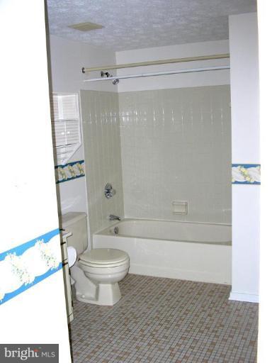 5 1st Light Court Rosedale, MD 21237 - Photo 12 of 22 large and clean