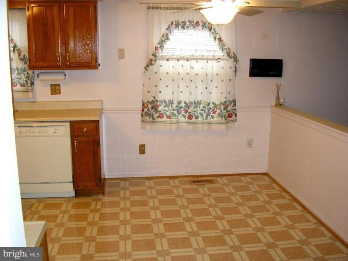 5 1st Light Court Rosedale, MD 21237 - Photo 13 of 22 Breakfast Area