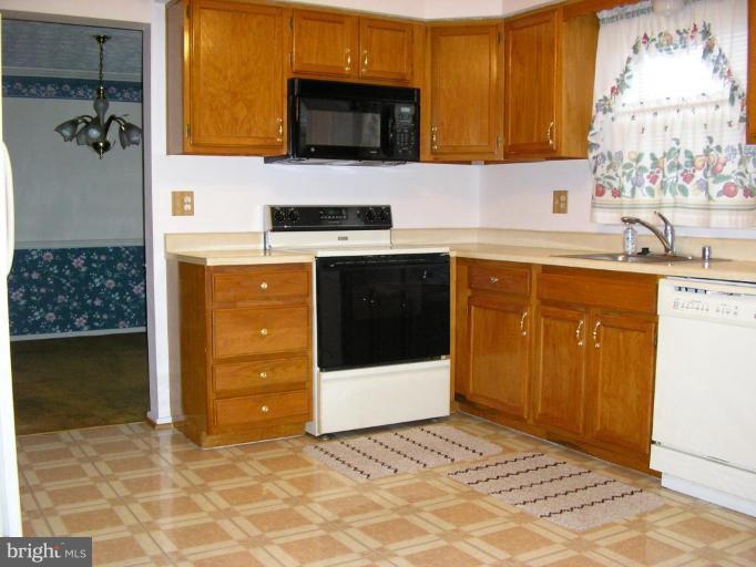 5 1st Light Court Rosedale, MD 21237 - Photo 17 of 22 Kitchen #2
