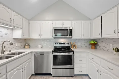 $585,000 | 10100 Talleyran Drive, Austin, TX 78750