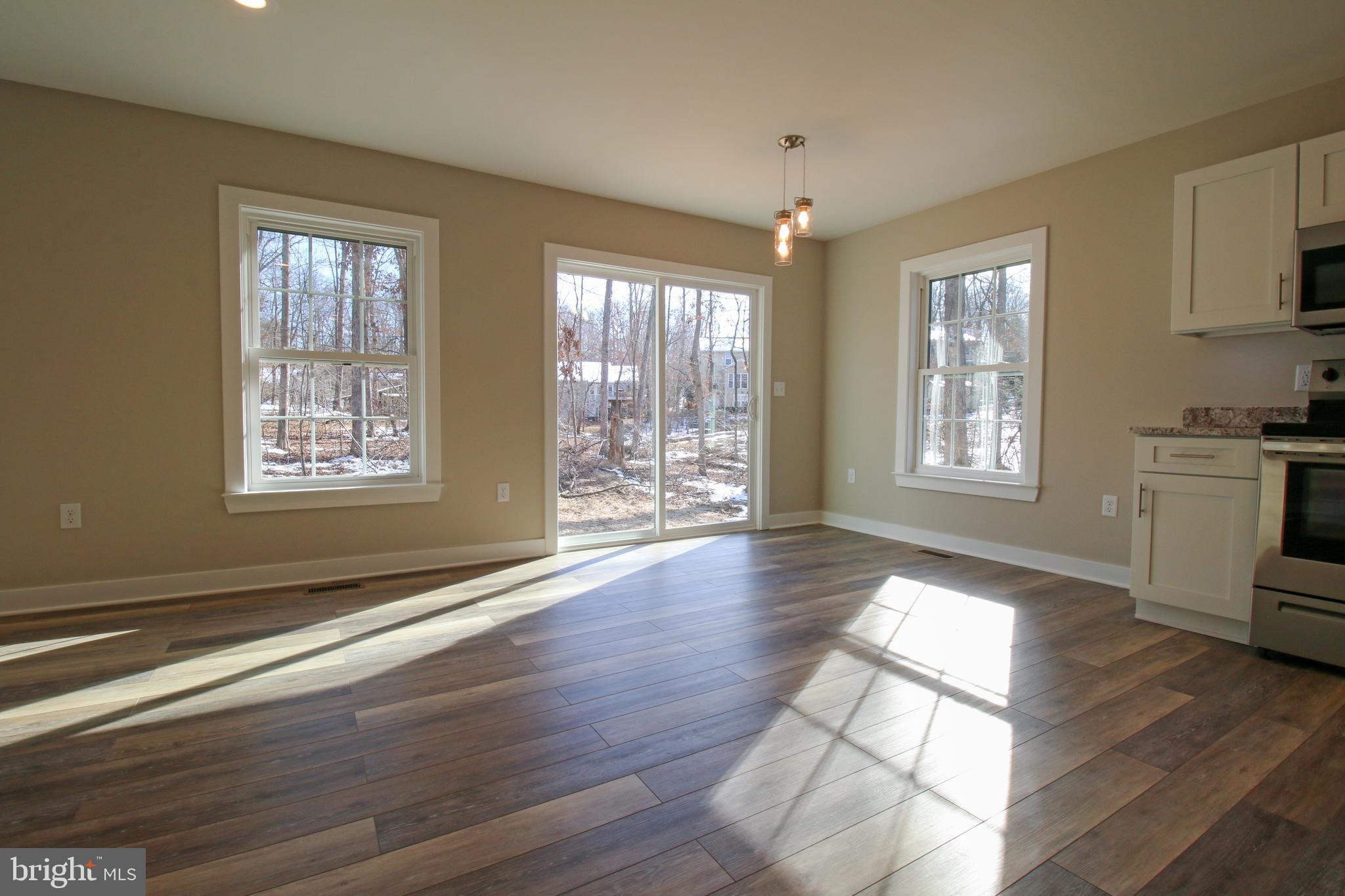 2319 A Mountain View Road Stafford, VA 22556 - Photo 13 of 47 Eating area